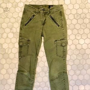 The Whitt Super Skinny Cargo Ankle Pant